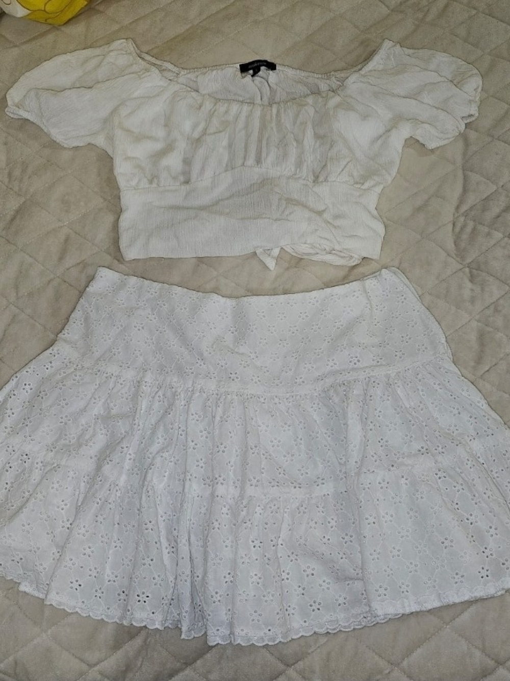 Jones New York white emrodered ruffle tiered  White Eyelet Circle Skirt